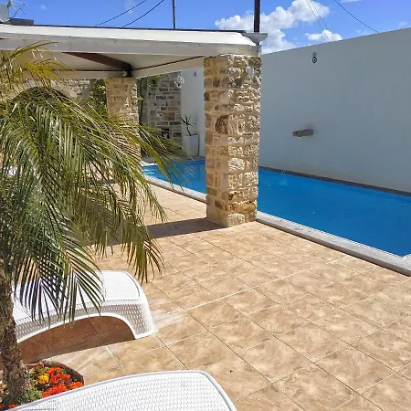 Lakoudia Apartment *