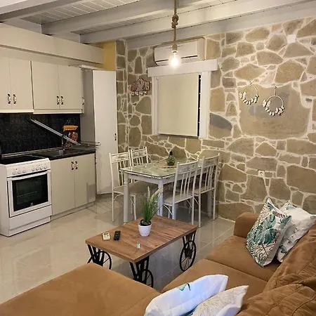 Lakoudia Apartment *