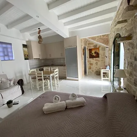 Apartment Lakoudia