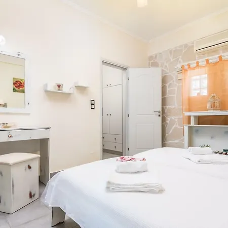 Apartment Lakoudia *